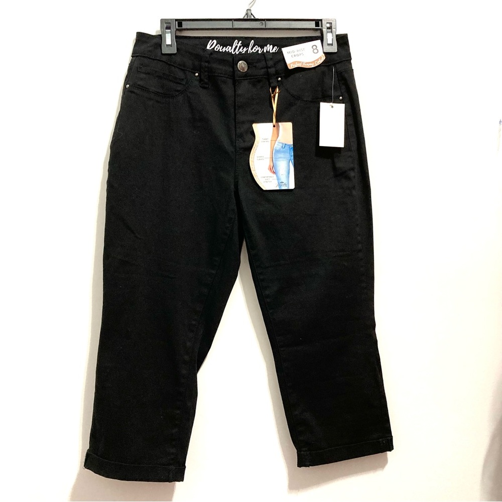 NEW Royalty For Me Women’s Black Denim Mid-Rise Cropped Capri Jeans